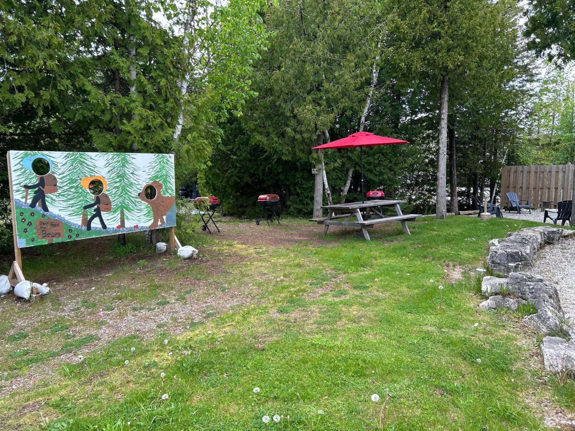 Escarpment Heights Motel Tobermory Exterior foto